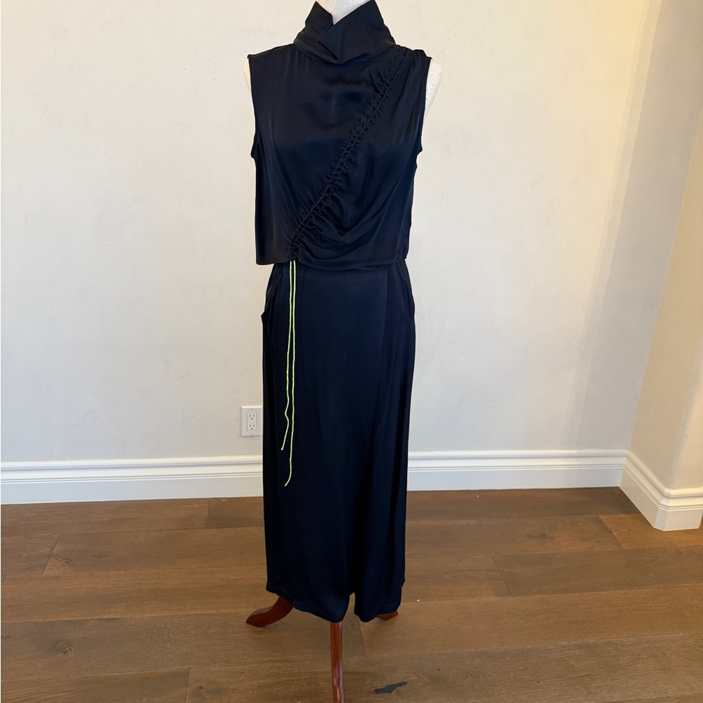 Elegant Black Sleeveless Dress